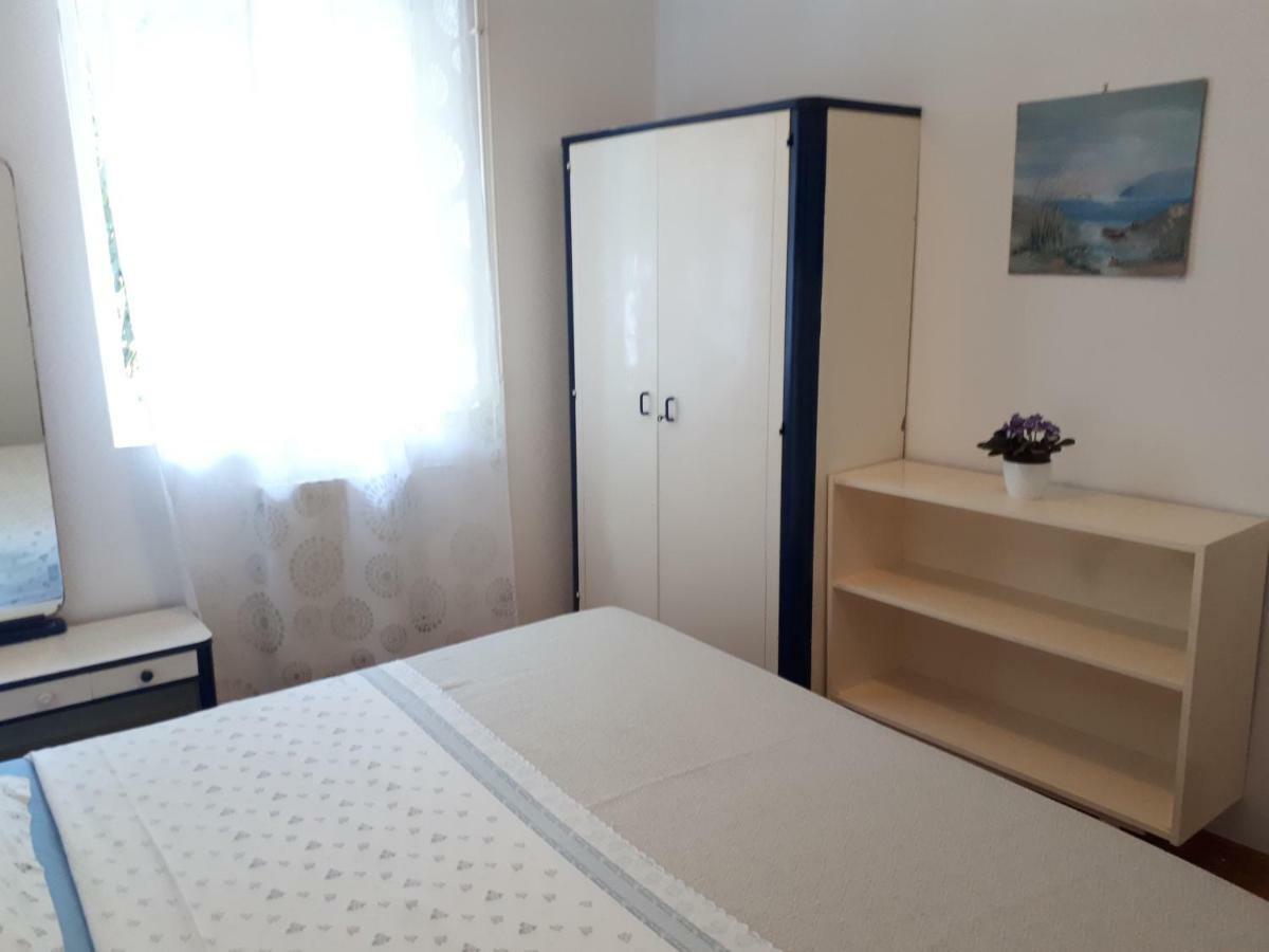 Apartmani Matas Petrcane Exterior foto