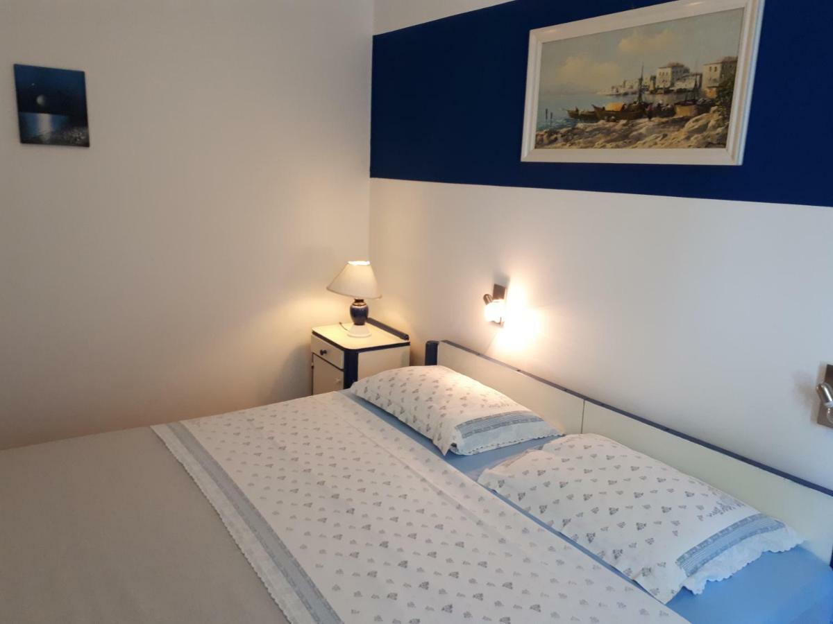 Apartmani Matas Petrcane Exterior foto
