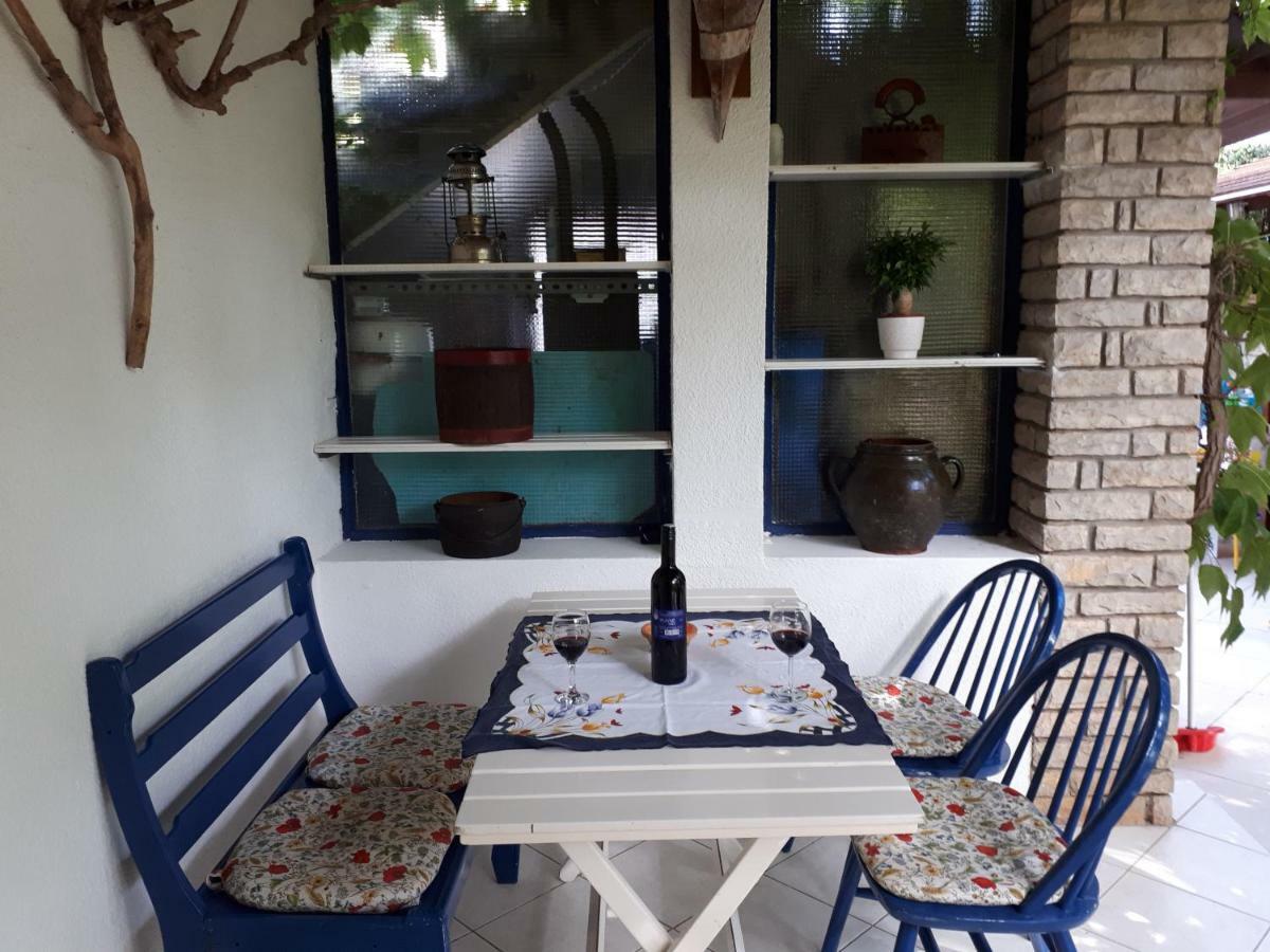 Apartmani Matas Petrcane Exterior foto