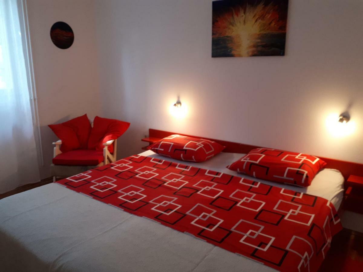 Apartmani Matas Petrcane Exterior foto