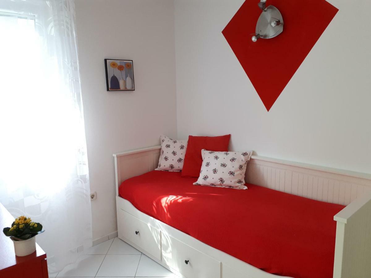 Apartmani Matas Petrcane Exterior foto