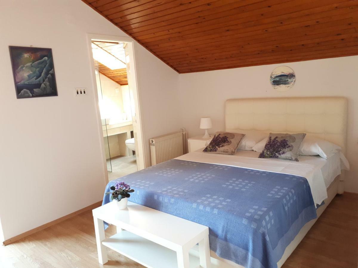 Apartmani Matas Petrcane Exterior foto