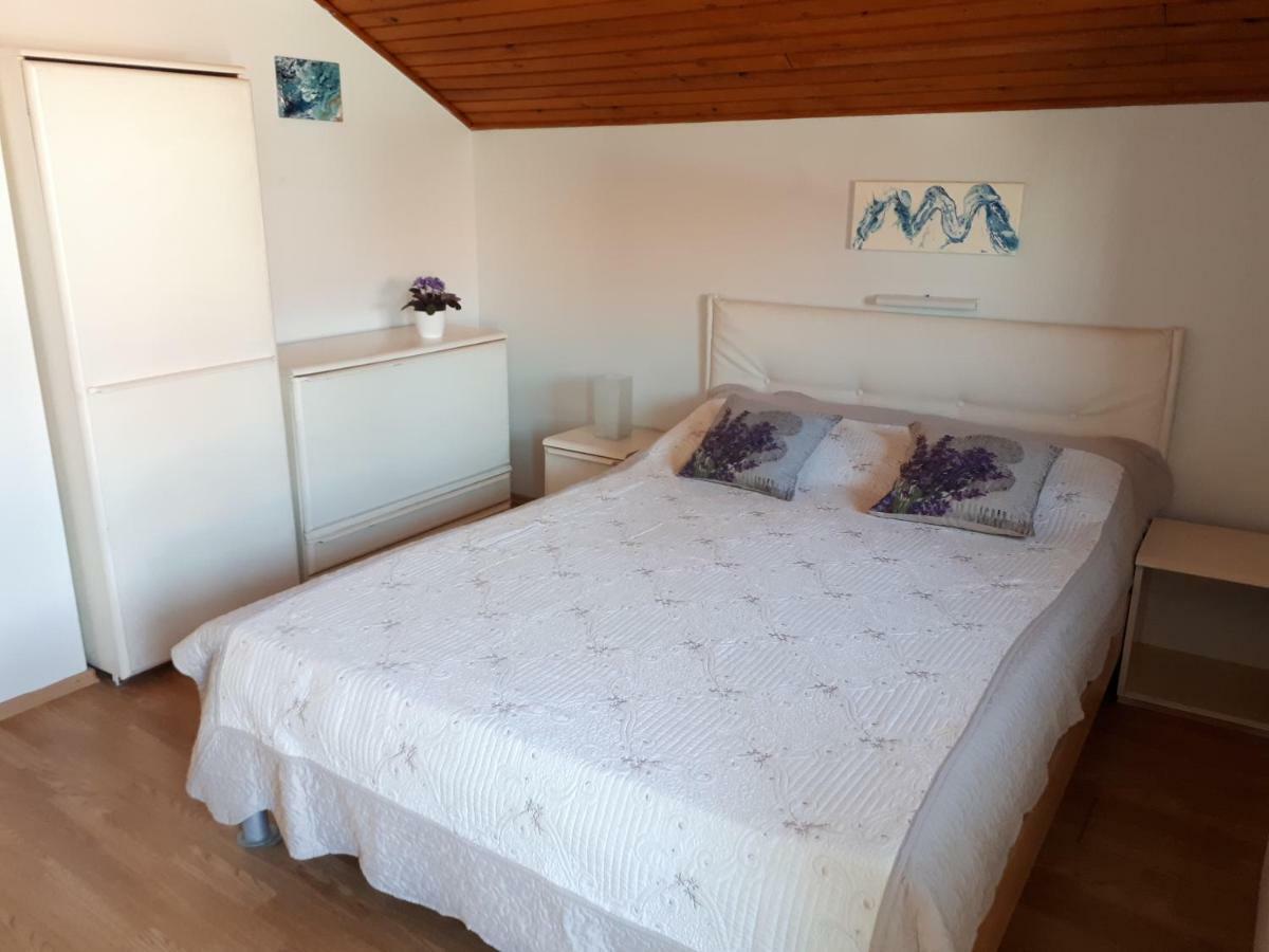 Apartmani Matas Petrcane Exterior foto